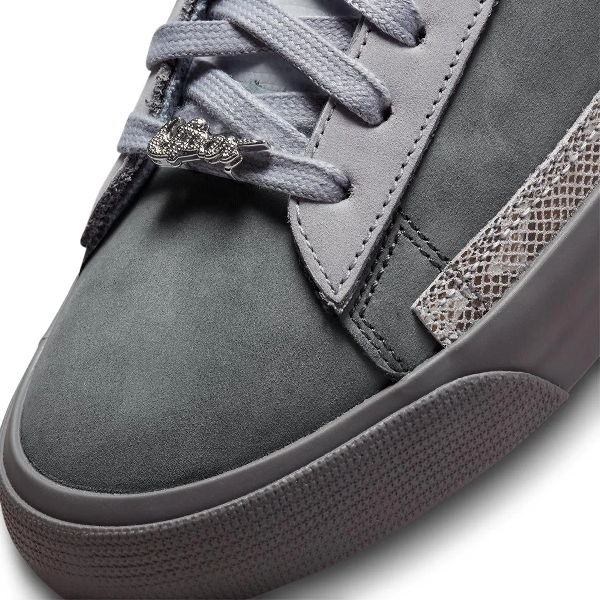 + FPAR SB Zoom Blazer Low 'Cool Grey'