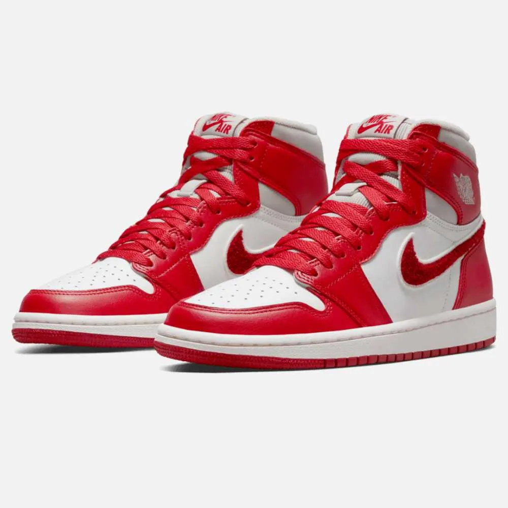 Air Jordan Women's Retro 1 High OG 'Newstalgia Chenille’