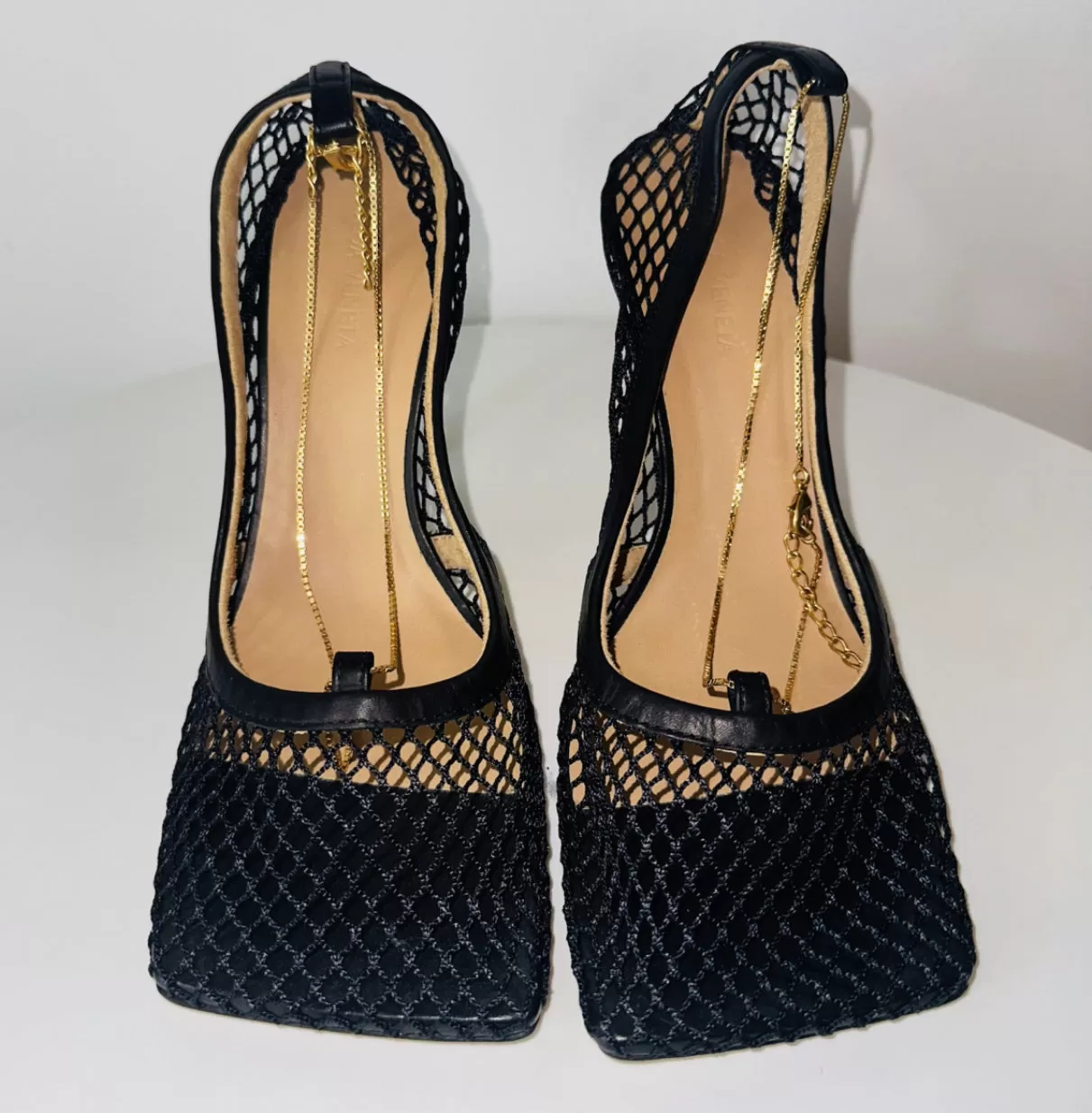 BOTTEGA VENETA Stretch pumps black size 38,5 EU