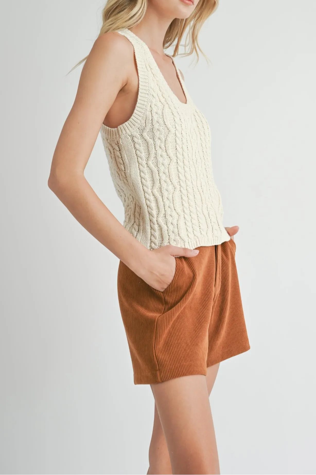 CABLE SWEATER TANK