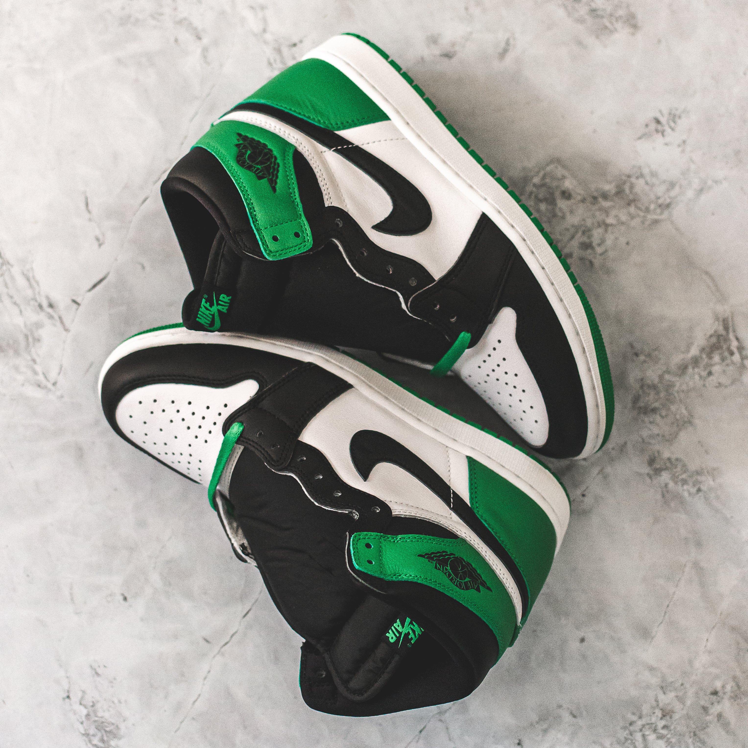 Jordan 1 Retro High OG Lucky Green