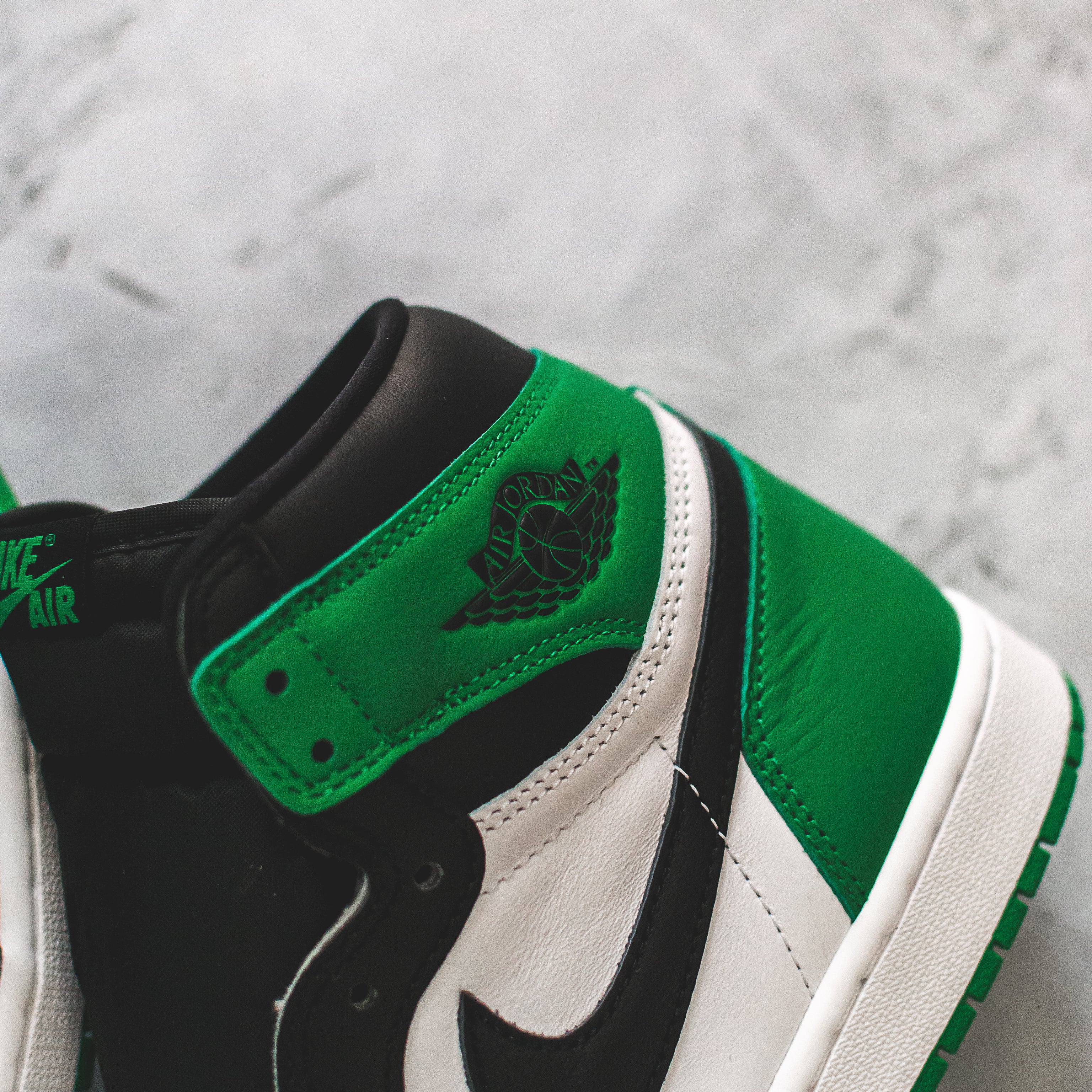 Jordan 1 Retro High OG Lucky Green