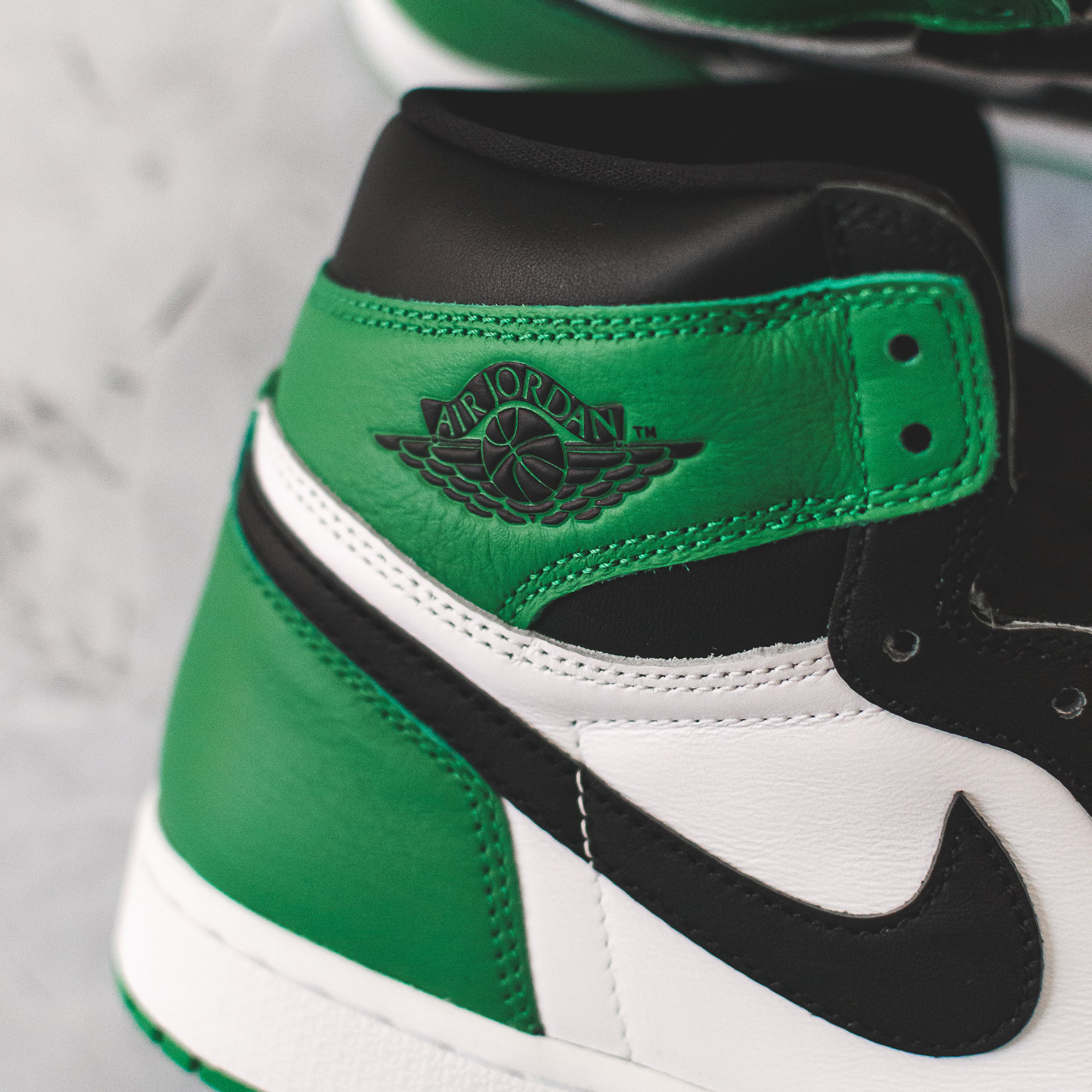 Jordan 1 Retro High OG Lucky Green