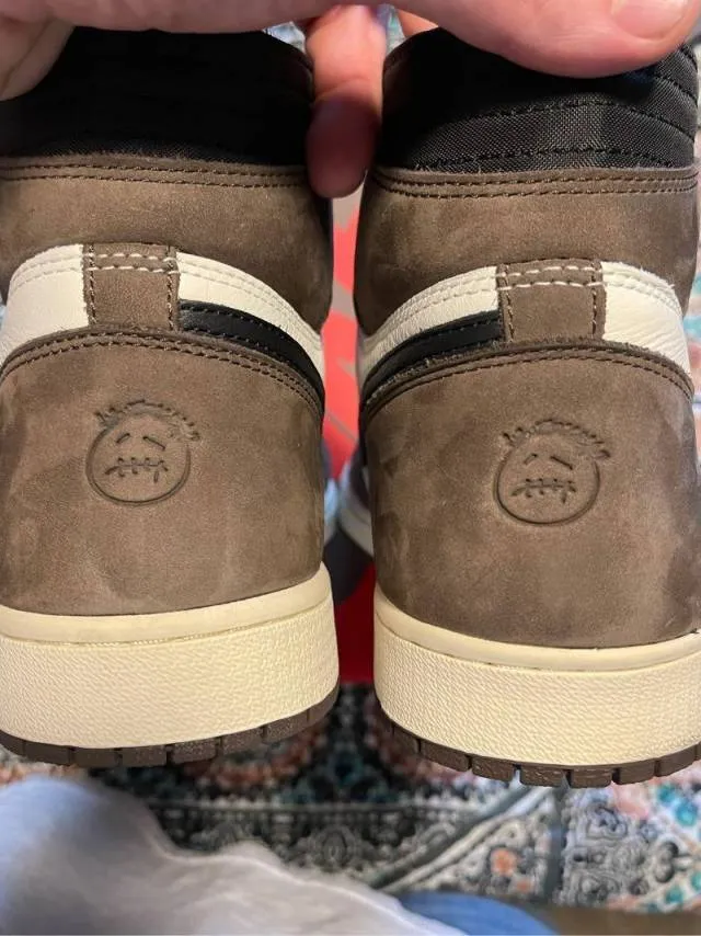 Travis scott x air jordan 1 retro high og