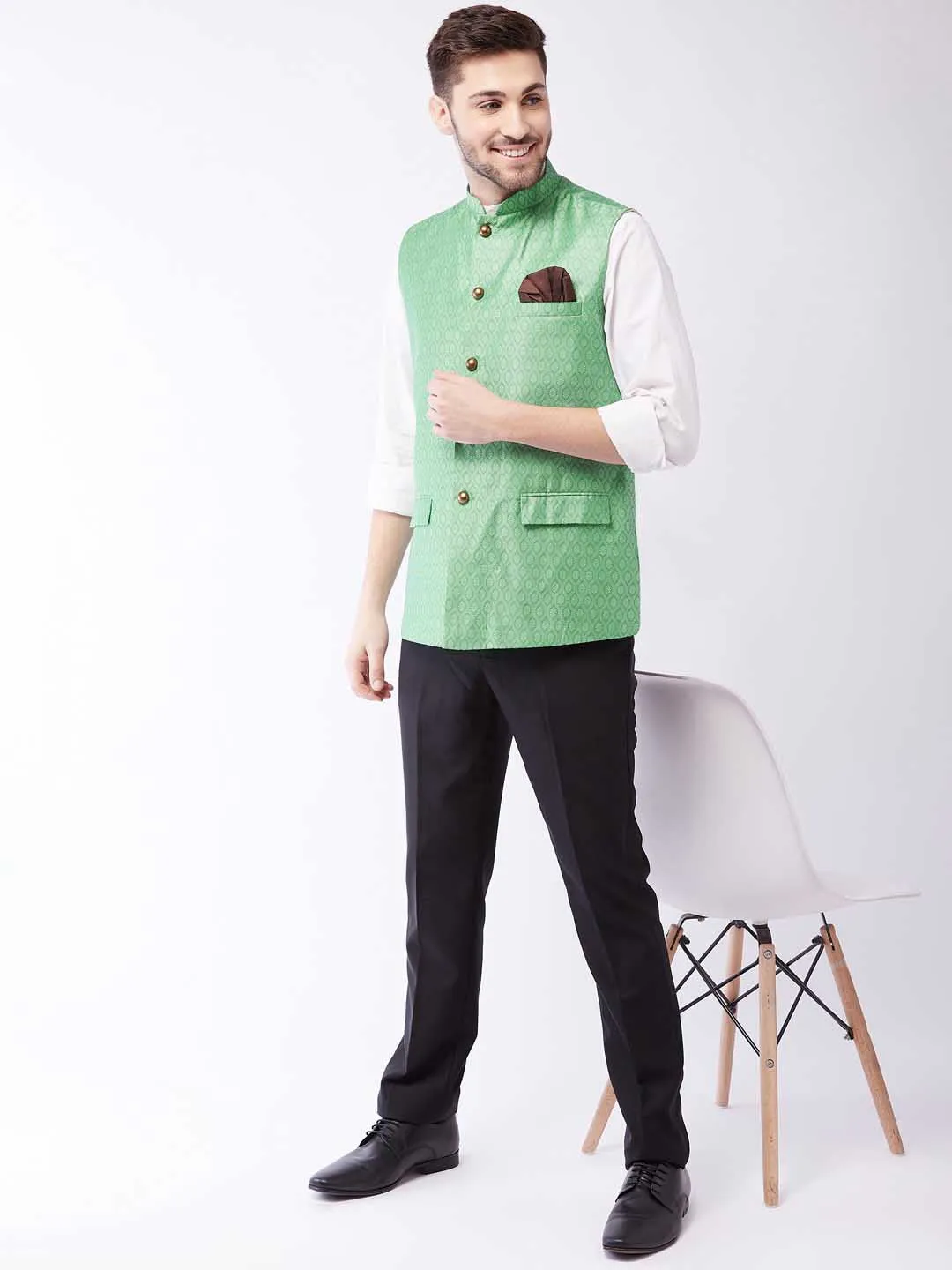 VASTRAMAY Men's Green Jacquard Nehru Jacket