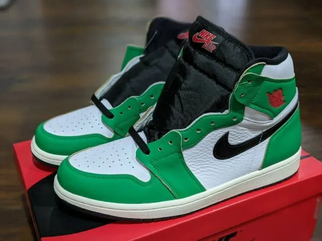 W nike air jordan 1 retro high og lucky green