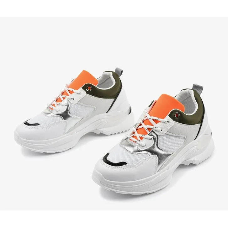 White fashionable sports shoes from Hymeda