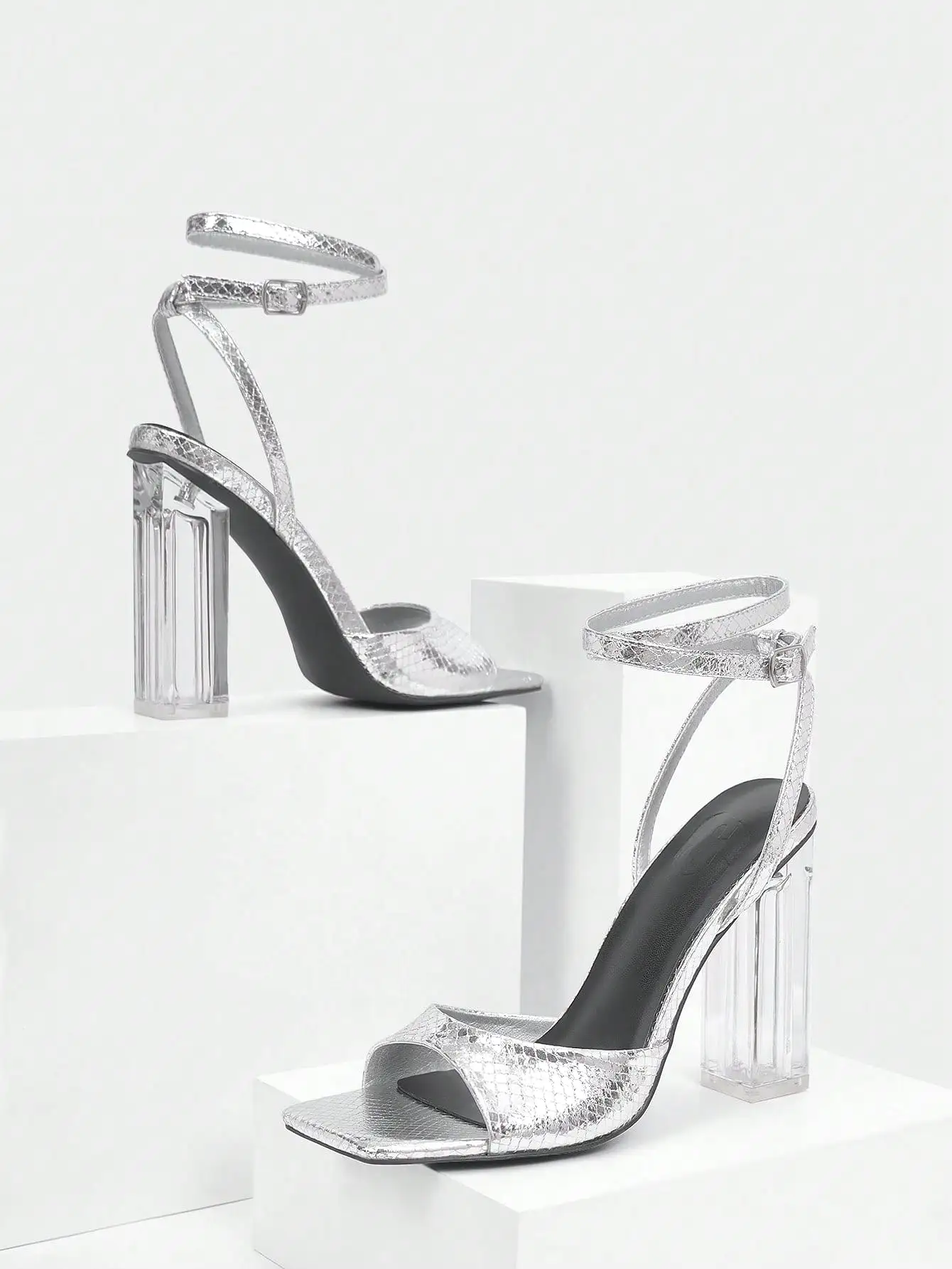 Woman Shoes Fashionable Clear Heel & Silver High-Heel Sandals For Spring And Summer